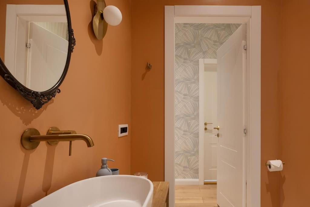 Foscolo 46 - Elegant Family Apartment Трієст Екстер'єр фото