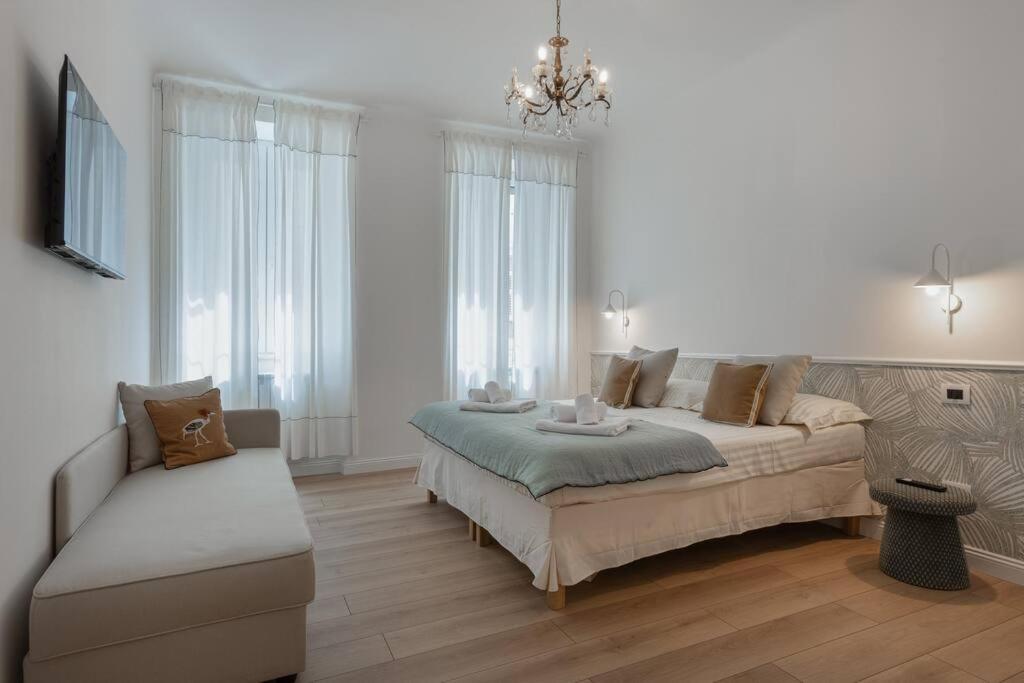 Foscolo 46 - Elegant Family Apartment Трієст Екстер'єр фото